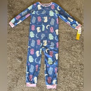 NWT Fleece onesie piyamas Carter’s size 7
